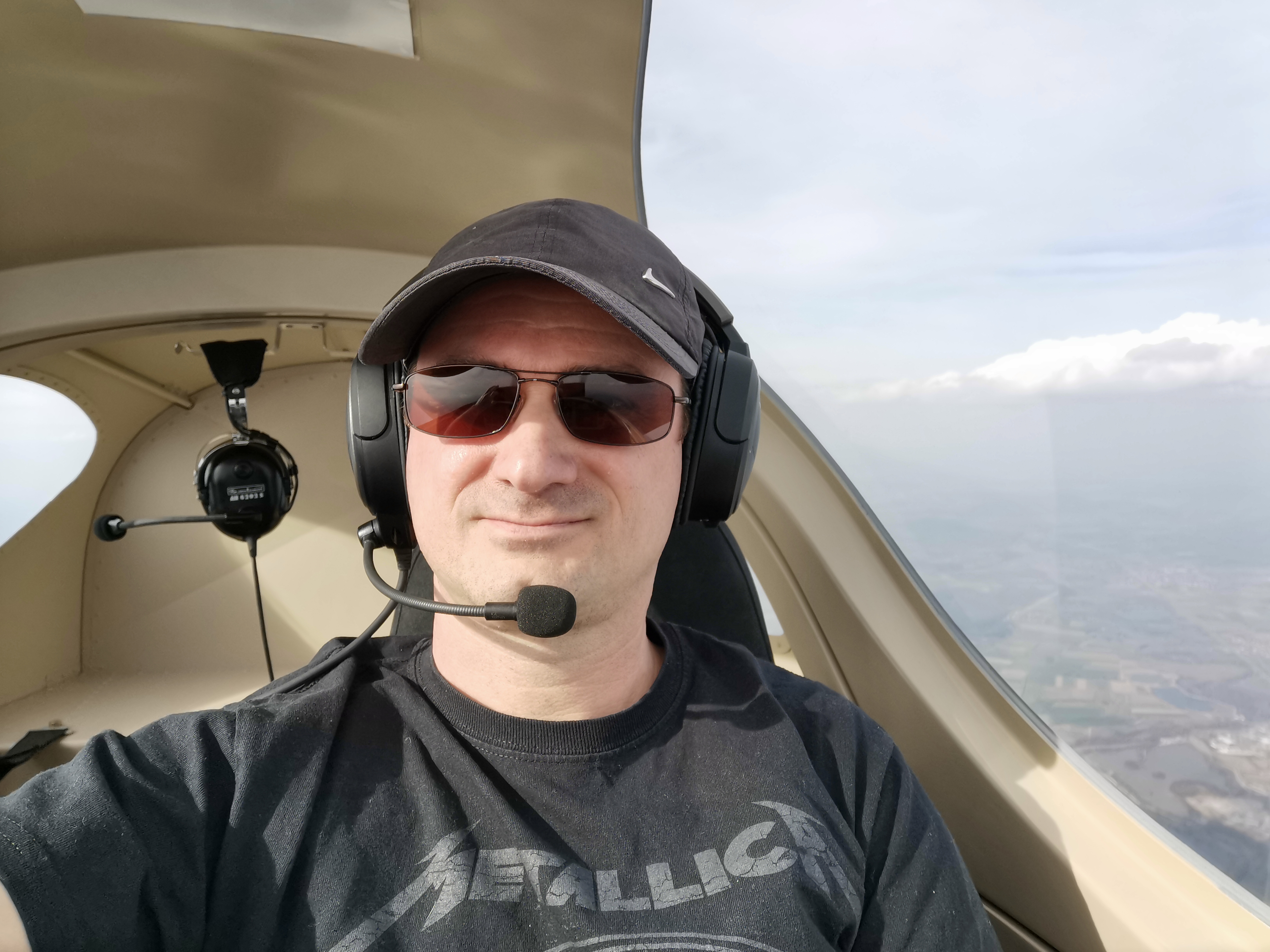 Andreas Köhler im Kleinflugzeug